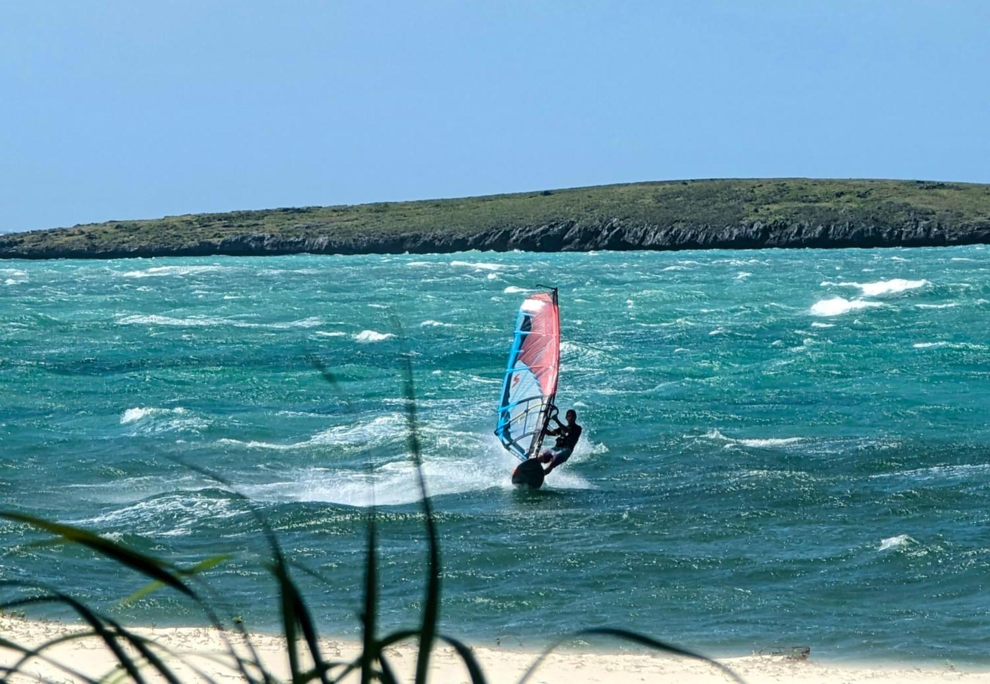 Ocean Lodge Kite & Windsurf Antsiranana Eksteriør billede