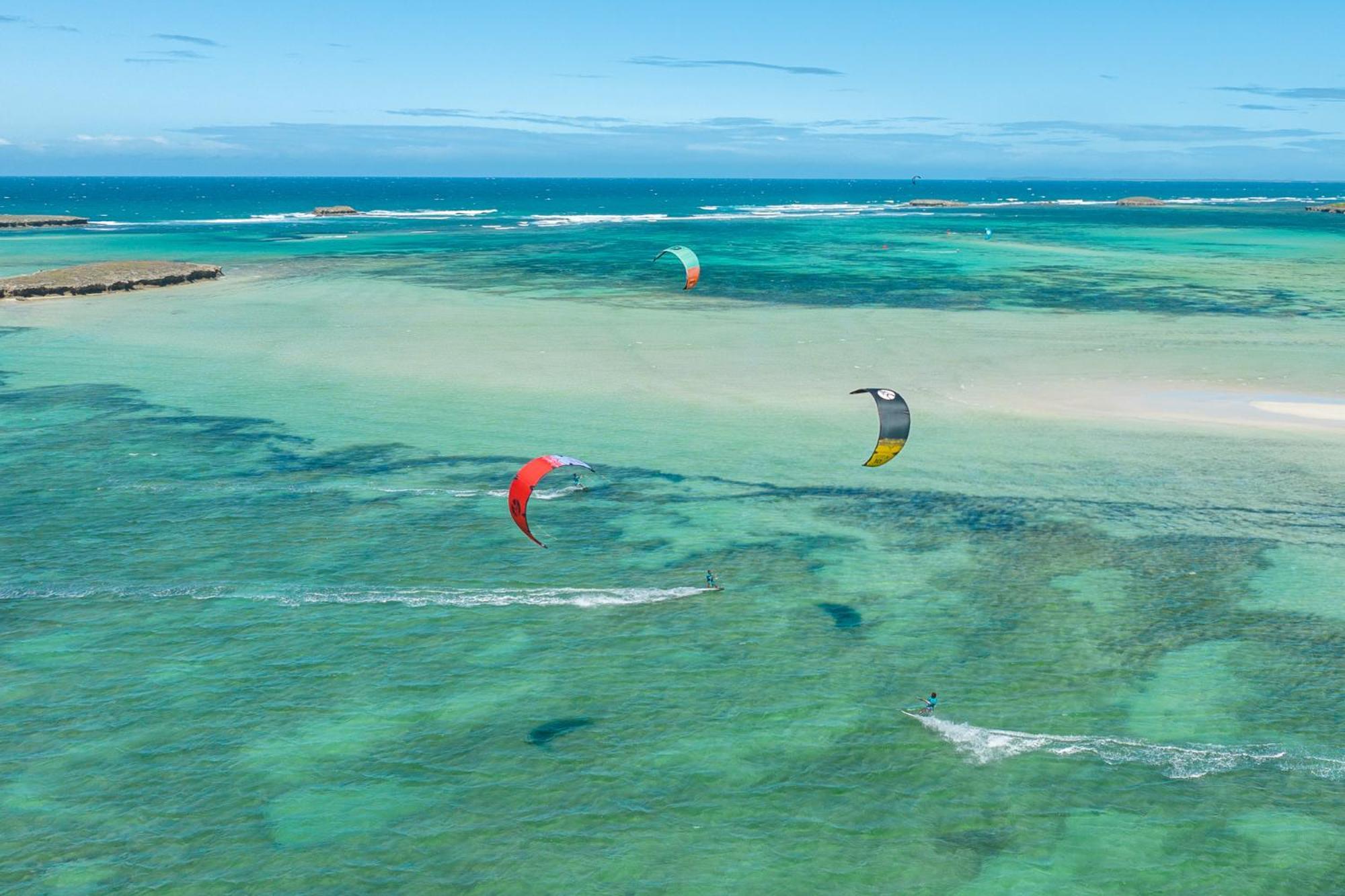 Ocean Lodge Kite & Windsurf Antsiranana Eksteriør billede